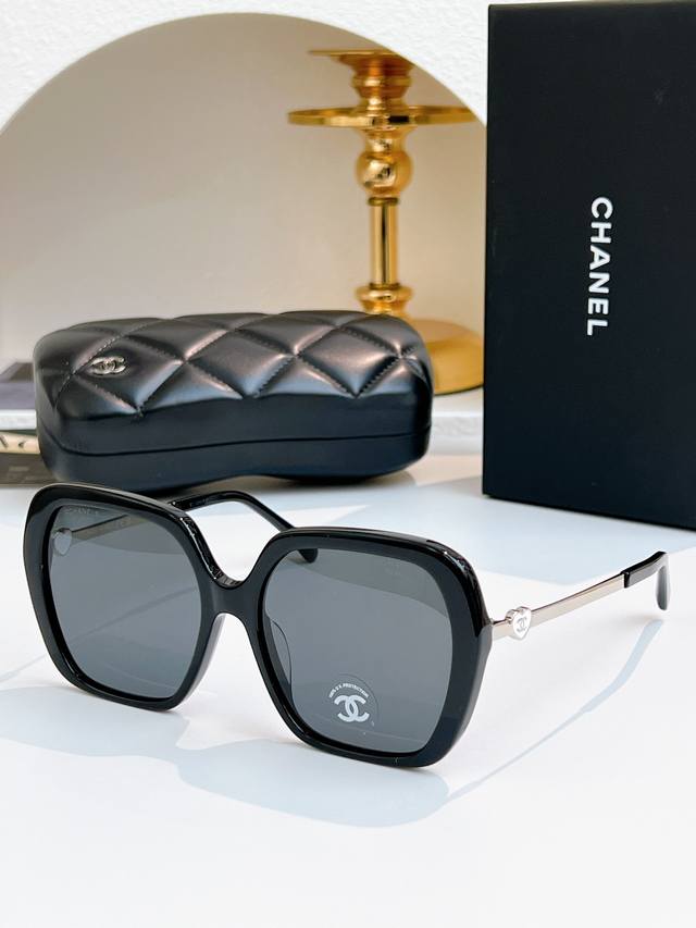 Chanel high version Model: 5521 Size: 56-17-140 New small heart glasses frame