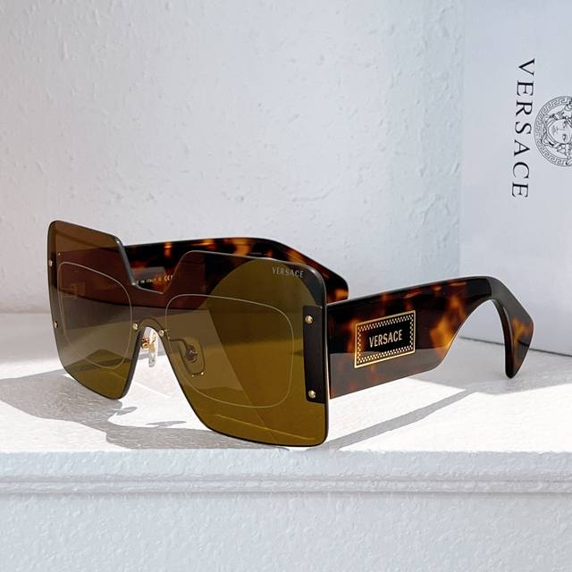 Versace Model:Ve6804 Size:146 ports 0