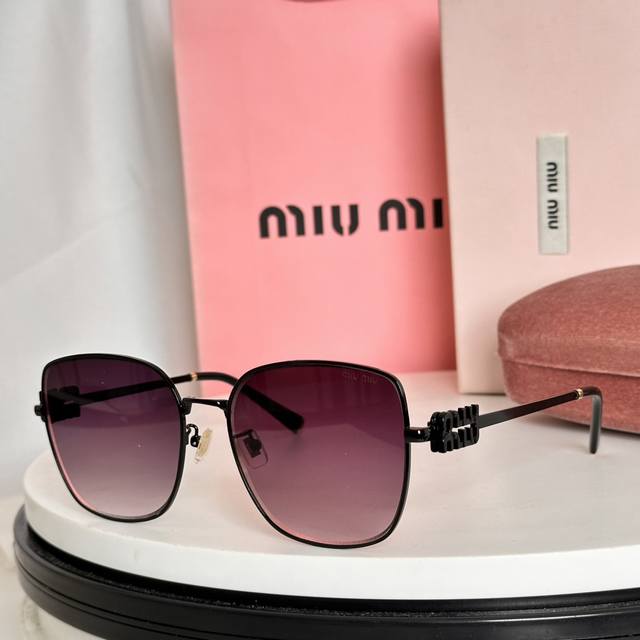 Miumi*Model : Smu09Qsize: 54 ports 19-145