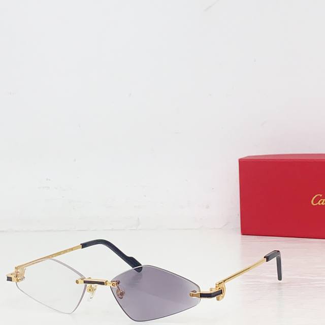 Cartie* Model: Ct0659S Size: 56 ports 17-145