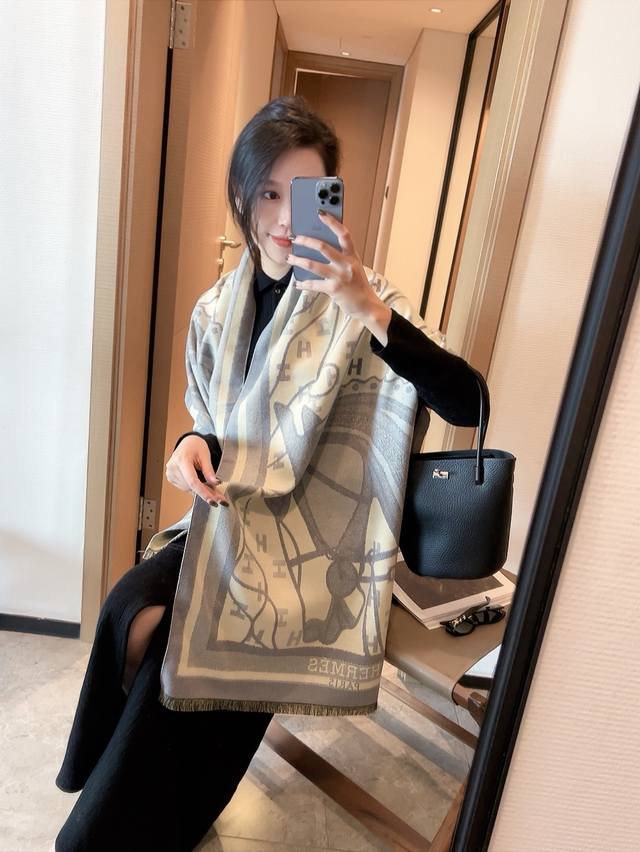 The new style will never go out of style. Everyone who buys it says it is a godd