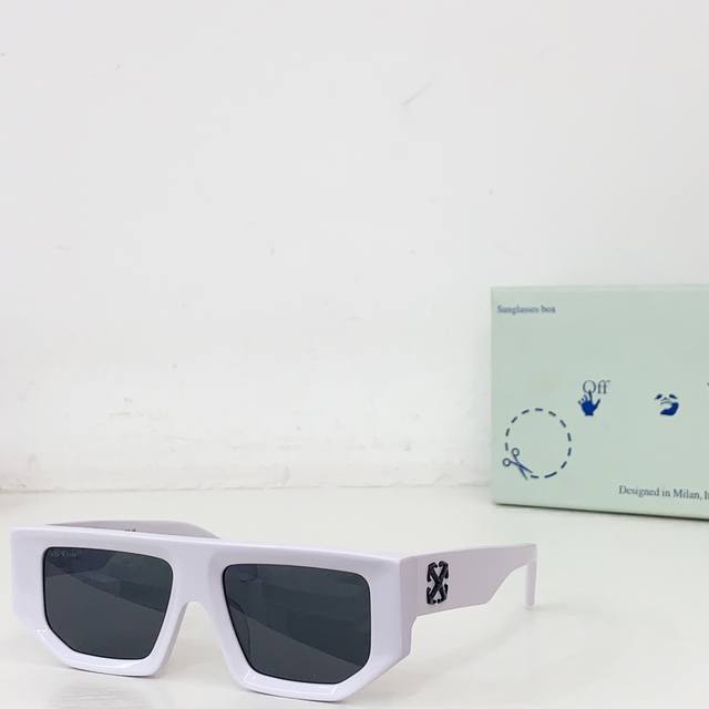 Off Whitemodel:Oeri13Fsize:53 mouth 17-145