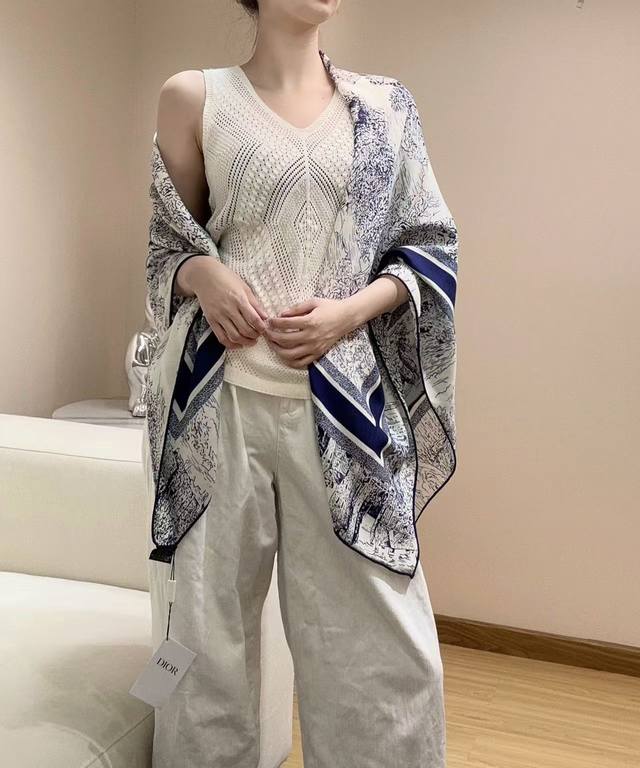 New Autumn/Winter Scottish Jouy Silk Scarf Size 135 x 135 cm 30% silk 70% cashm