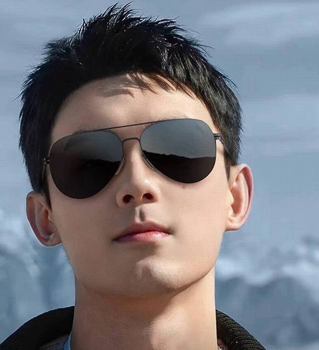 Lv 2025 new men's and women's couple's sunglasses, polygonal, IP-plated, never-f