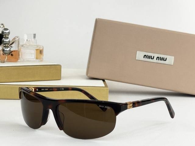 Miu Mi* Model:Mu 122Av Size: 64 ports 18-125