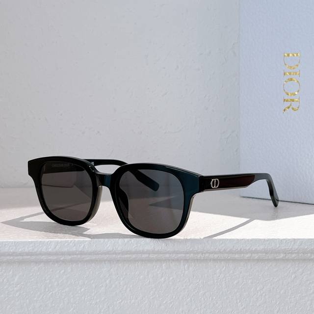Dior Mod: Diormidnight S4I Size: 52 ports 21 145