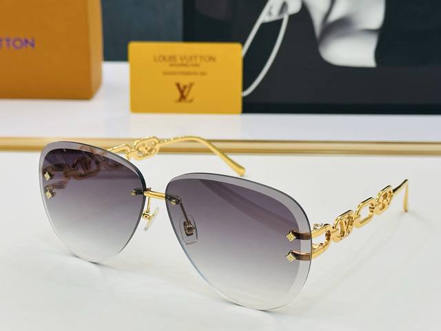 Louis Z2981U Size: 66 mouth 12-142 Vibrant and unique personality show your gran