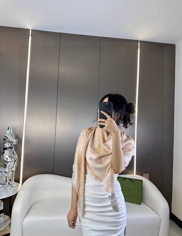 Gjia Gg gold jacquard shawl 140 square scarf, extremely dazzling, a must-have fo