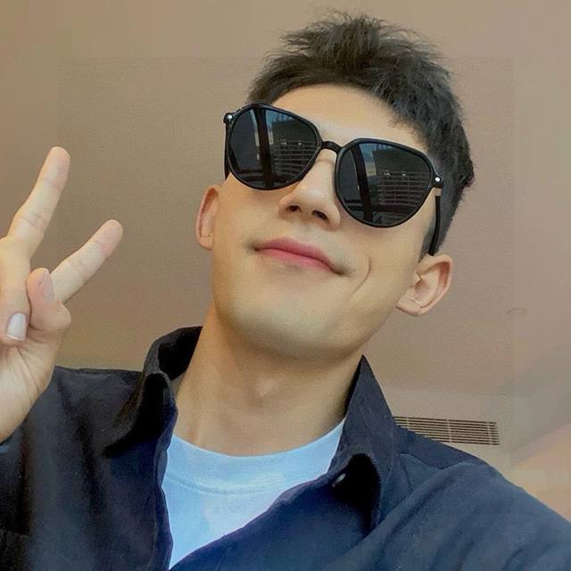 Super cool and stylish, these new Gucci sunglasses showcase the latest spring an