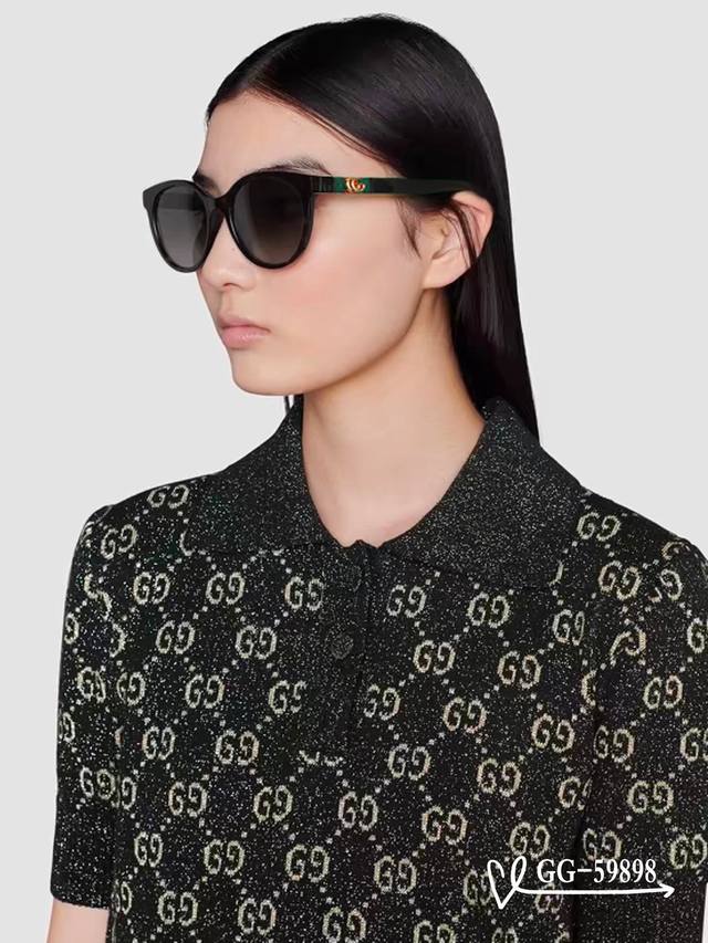 Gucci . Polaroid resin high-definition lenses. Tr frames - lightweight and comf