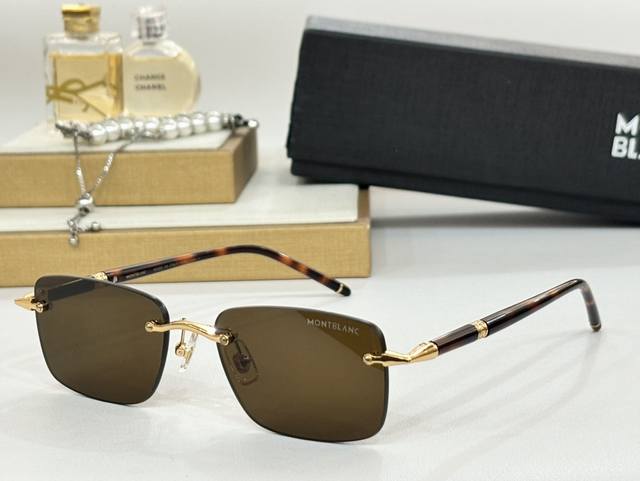 Montblan* Model: Mb0344S Size: 55 ports 15-145