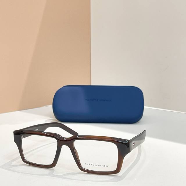 tommy Hilfige*Model: Th2128 Size: 48 ports 23-145