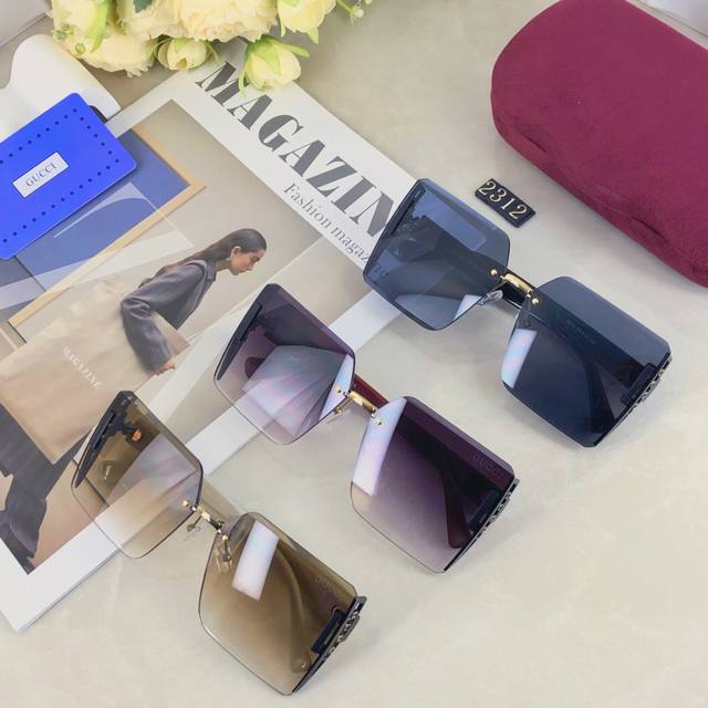 Gucci high-end square frameless sunglasses with trimmings, trendy and cool sungl