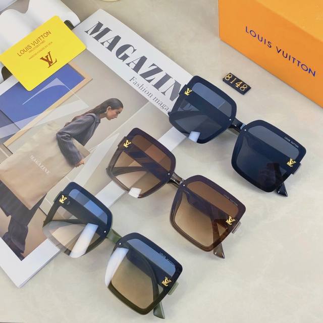 Louis Vuitton 2025 new large square frame letter decoration light luxury style h