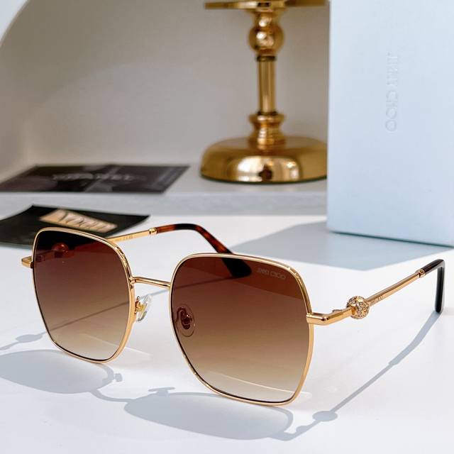 Jimmy Cho* Model: Jc4008Hb Size: 57 ports 19-142