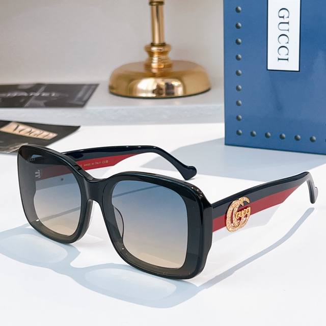 Gucc* Mod: Gg1644 Size: 65 ports 14-145