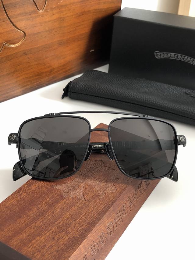 Black Heavyweight luxury series! Chrome Heart Ch8282 Size: 60-16-154