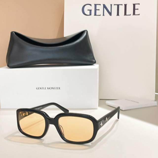 gentle Monstermodel: Noizersize: 58 mouth 21-135