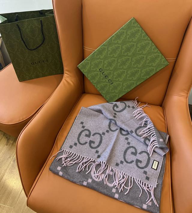 New Big G Double-Sided Cashmere Scarf in Pink and Gray Size: 45*200cm 100% Cash