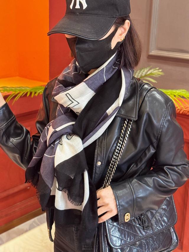 New cashmere Chanel ~ Super brighten your complexion! Sophisticated and feminin