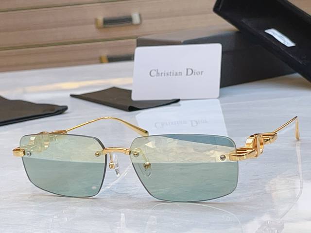 Dio* Dior new sunglasses, Model: Dior S4U, Size: 61 mouth 15-155
