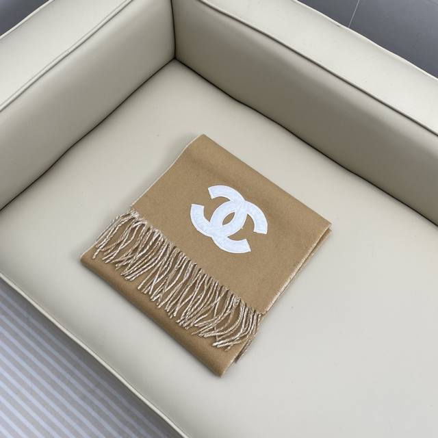 Double-Sided Solid Color Logo Shawl Scarf 180*40cm. A touch of pure color is en