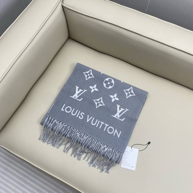 Lv Louis Vuitton men's official image, the black and gray colorblock All About M