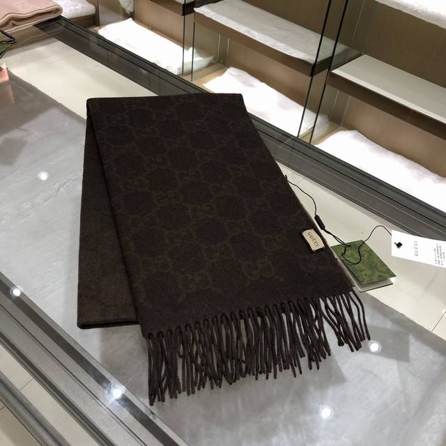 The latest Gucci design from the official store, selling for over 8,000 yuan! I