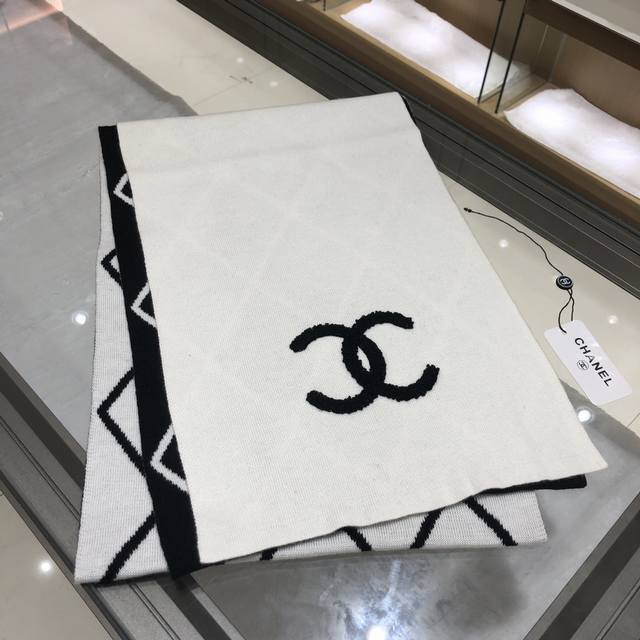 Black and white Chanel classic diamond design double-sided color matching new ca