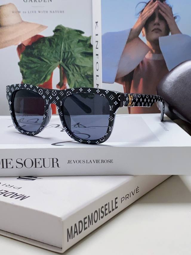 Lv Louis Vuitton 2025 new L-shaped large frame glasses for women, UV protection