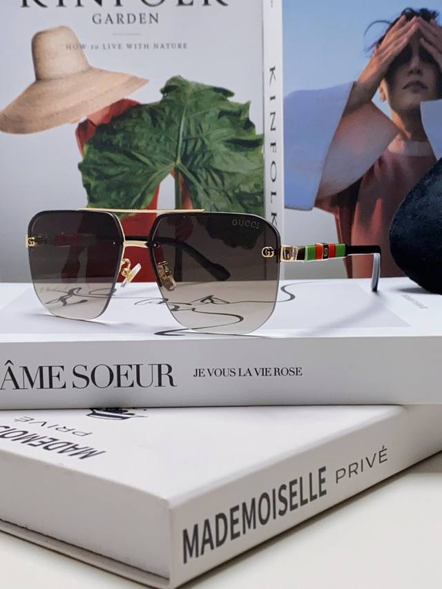 Gucci 2025 latest frameless sunglasses for men, acetate temples, high-definition