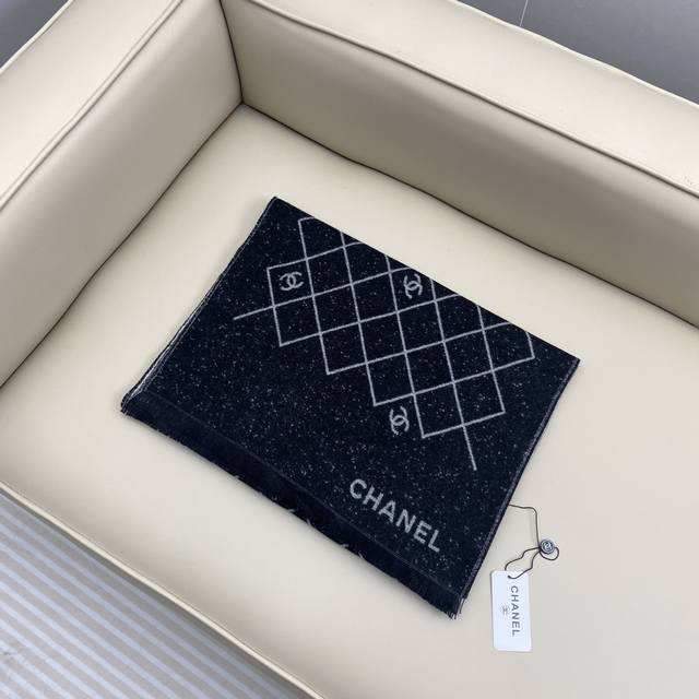 Diamond logo 45*200cm. 100% cashmere Selected from premium cashmere, sheep wool