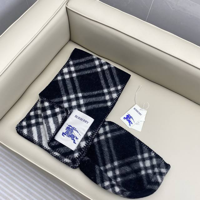 Check Hooded Scarf/Shawl 195*30cm. 100% Sheep Wool This scarf is crafted from N