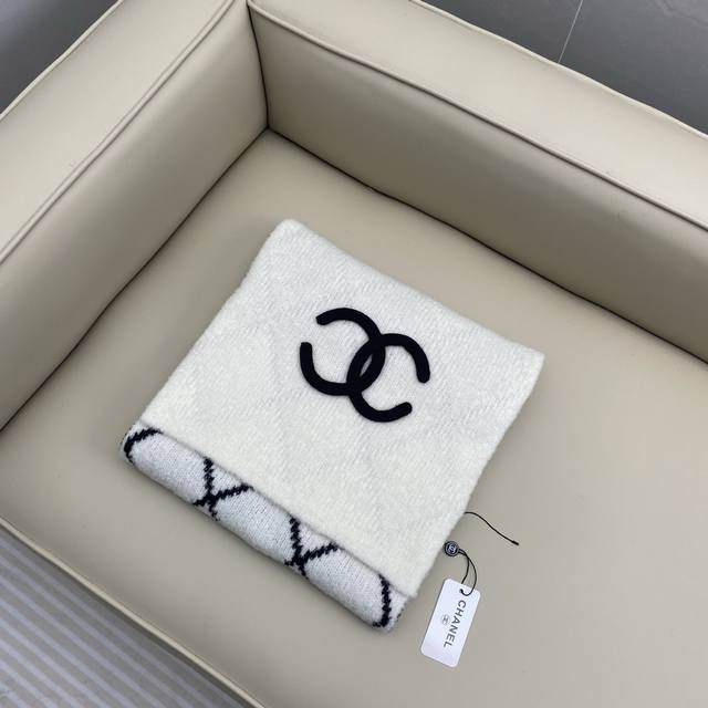 Chanel Chanel three-dimensional double C classic diamond design double-sided col