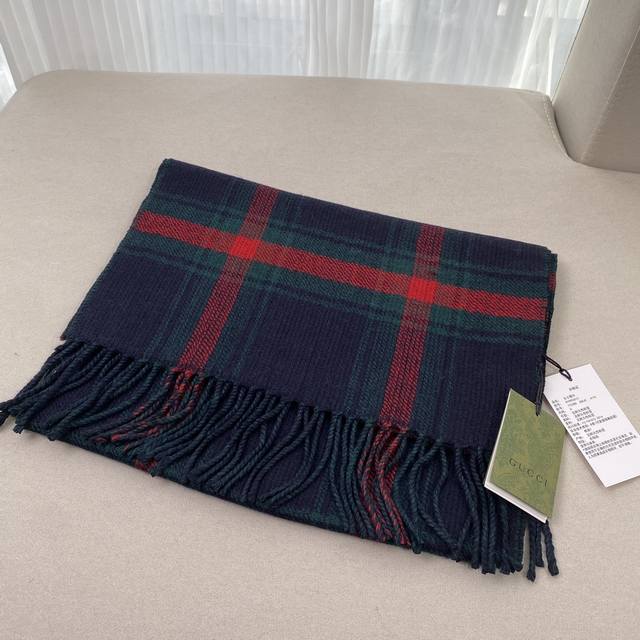 The classic Gg pattern, a signature element of the brand since the 1930s, contin