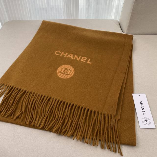 Chanel cashmere solid color small shawl Size: 35*180 Material: 100% cashmere