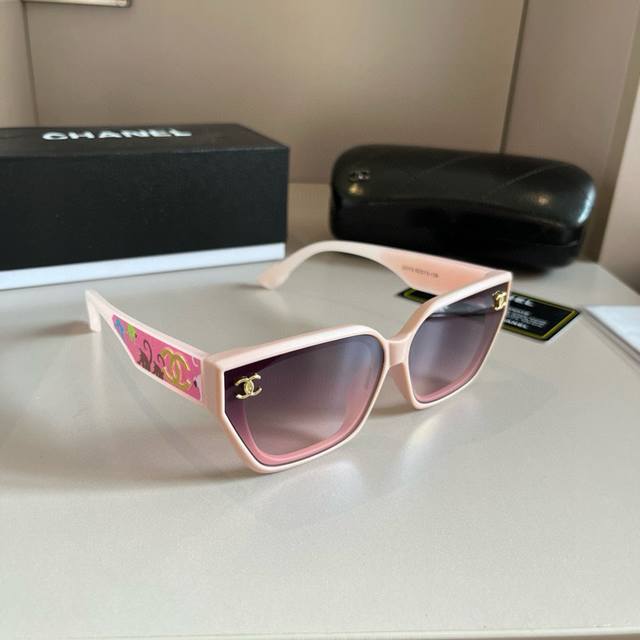 Chanel sun protection sunglasses, fashionable European and American style cover