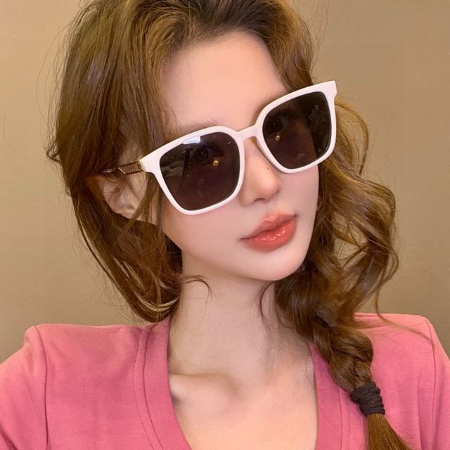 Dior 2025 Spring New Trendy Hot Fashion Square Frame Polarized Sunglasses High Q