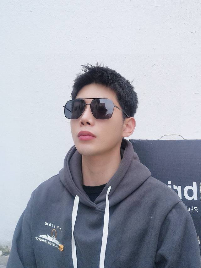 Gucci men's colorful aviator polarized sunglasses Material: HD nylon thickened c