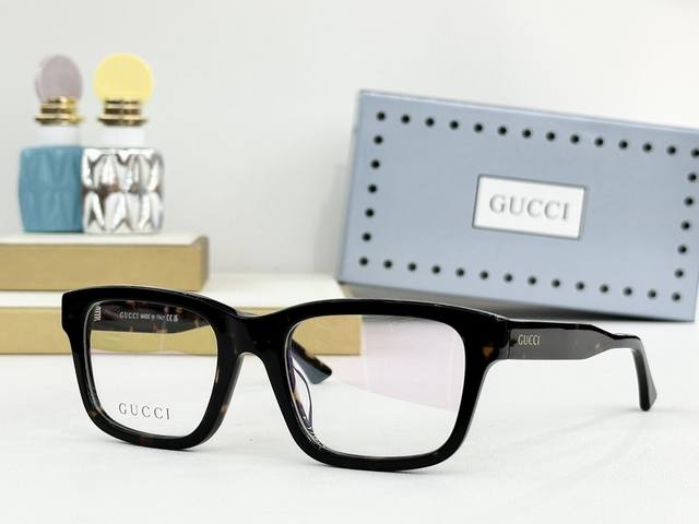 Gucc* Model: Gg1865O Size: 52 ports 20-145