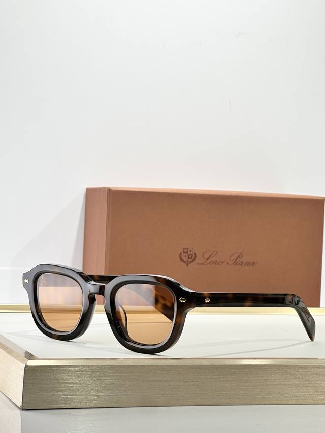 Original Quality The "ceiling" of the eyewear industry Loro piana Mod: Andre Siz
