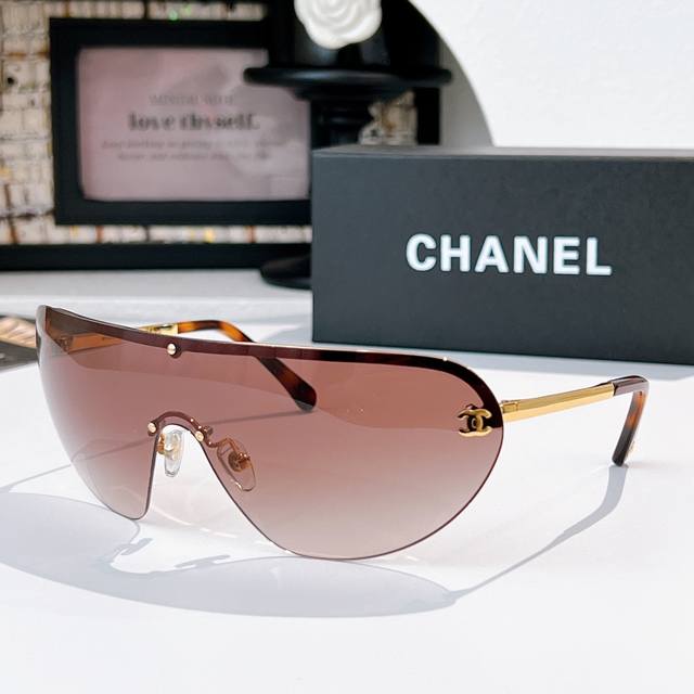 Chanel Model: Ch9572 Size: 153 ports 0-122