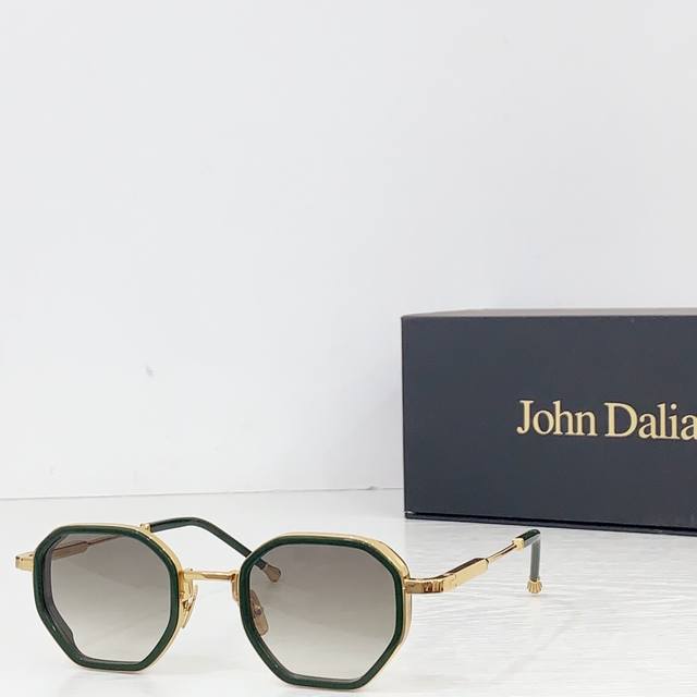 John Dali* Mod: Harrison Size: 46-26-145 with box