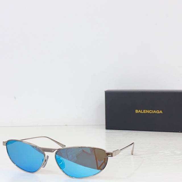 Balenciag* Model: Bb0417S Size: 63 ports 15-145