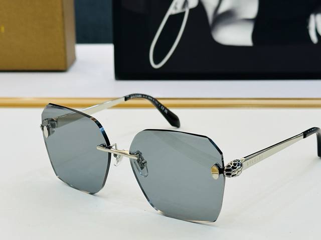 Model is also sold on the official website. Baogejia Bv40066U Size: 58 mouth 15