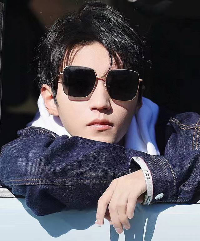 Gucci Men's Colorful Aviator Polarized Sunglasses Material: HD Nylon Thickened C