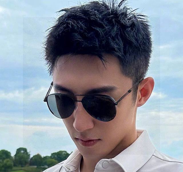 Gucci Men's Colorful Aviator Polarized Sunglasses Material: HD Nylon Thickened C