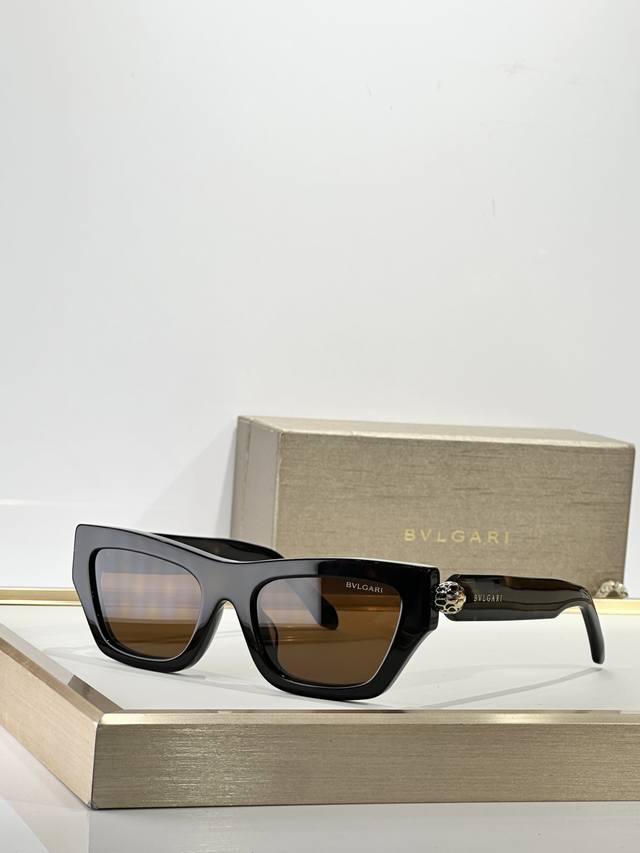 Bvlgar* Model: Bv40085U Size: 54 ports 20-145