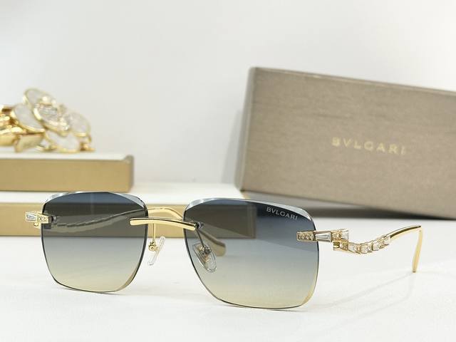 Bvlgar* Model: Bv 1801Lu Size: 57 ports 17-142