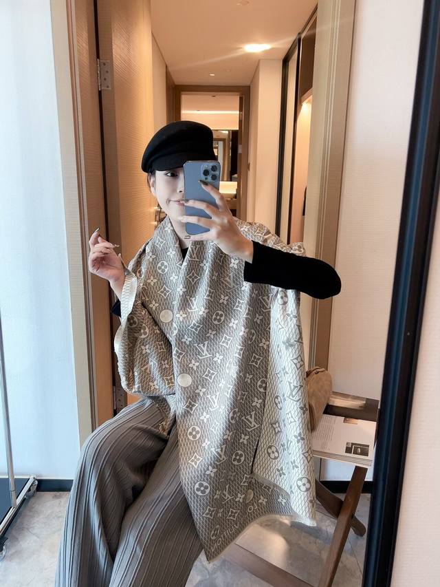 The intellectual and fashionable styles of big brands are deeply impressed by Lv